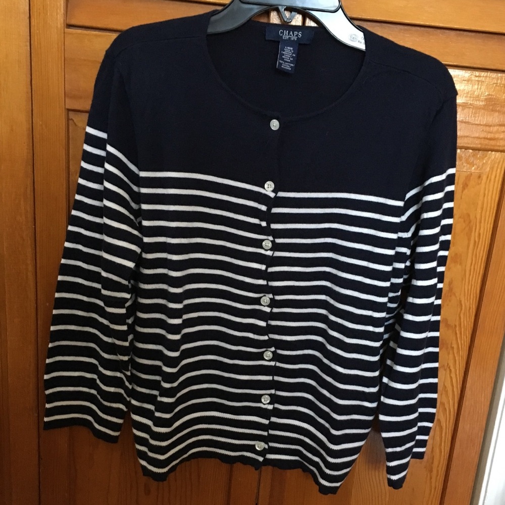 CHAPS Navy Blue and White Sweater Size Large